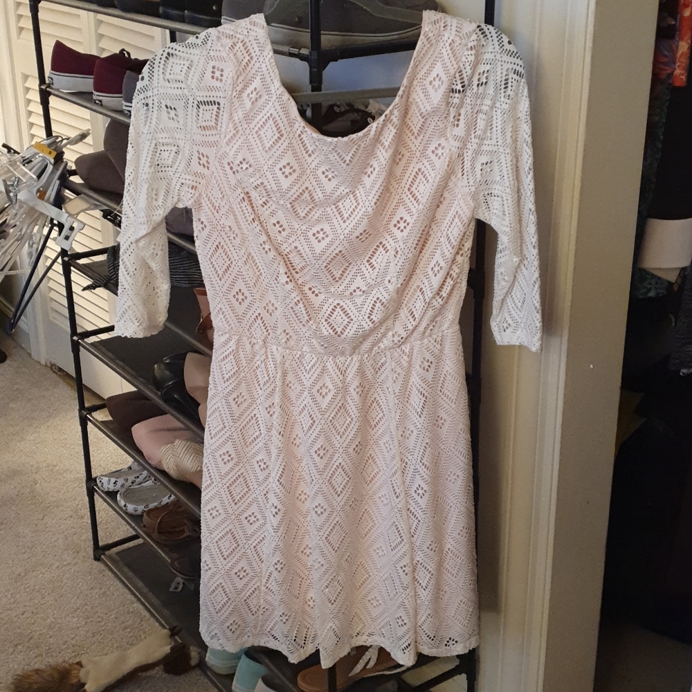 Lily Rose Size M Short Light Dress Short Sleeve